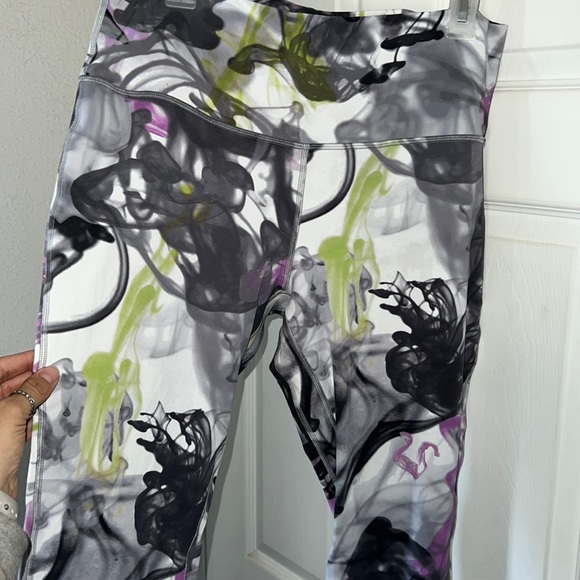 Lululemon Align Leggings (RARE Print) - Picture 5 of 7